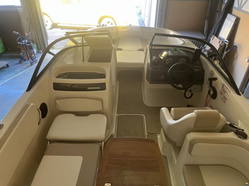 Bayliner Vr6