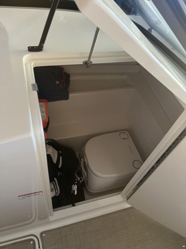 Bayliner Vr6