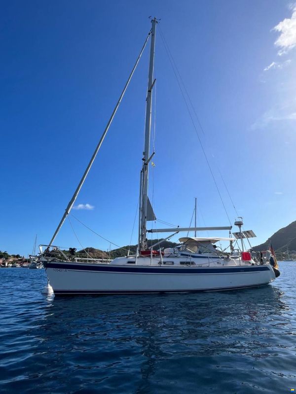 Hallberg-Rassy 37