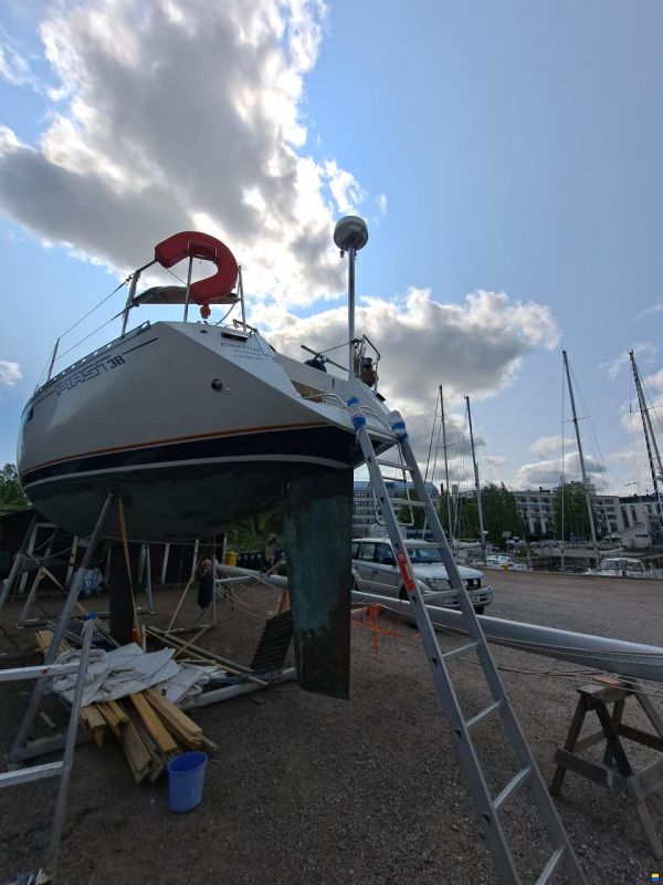 Beneteau First 38