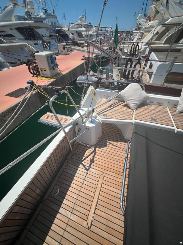 Jeanneau Yacht 55