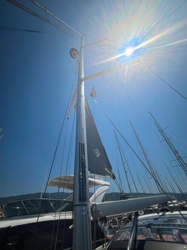Jeanneau Yacht 55