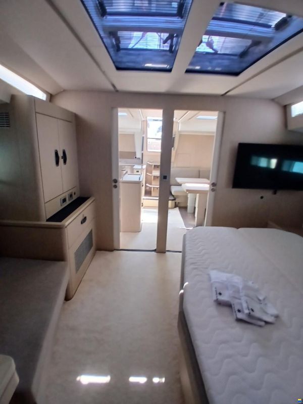 Jeanneau Yacht 55