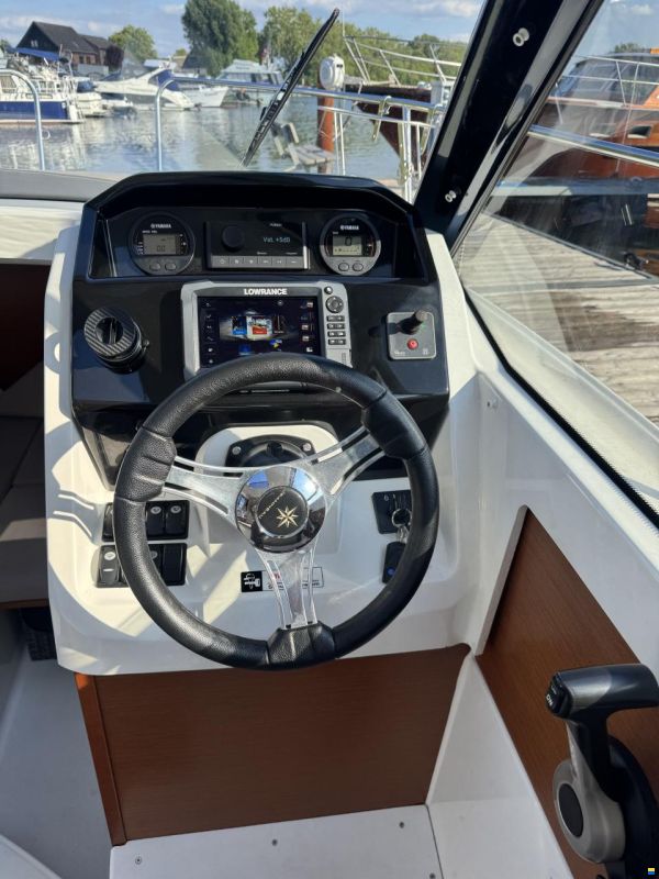 Jeanneau Merry Fisher 695