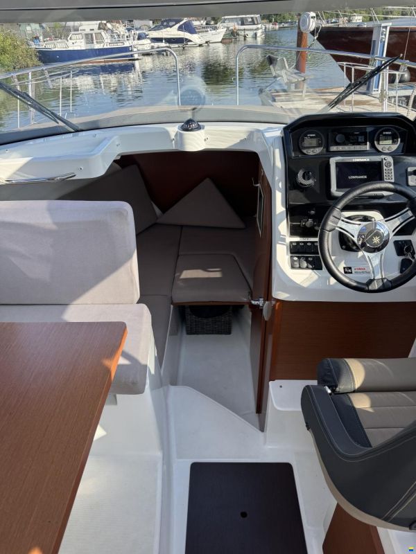 Jeanneau Merry Fisher 695