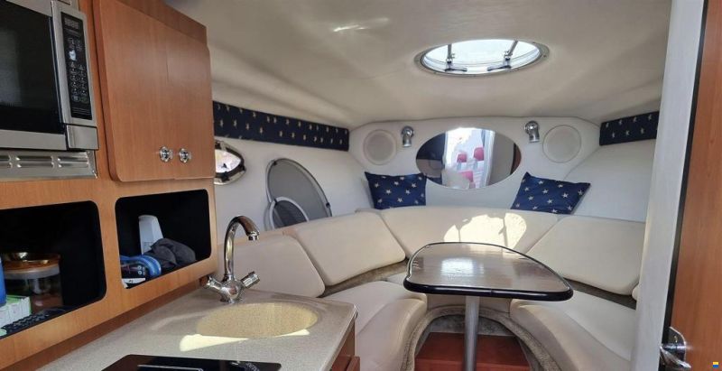 Crownline 270CR