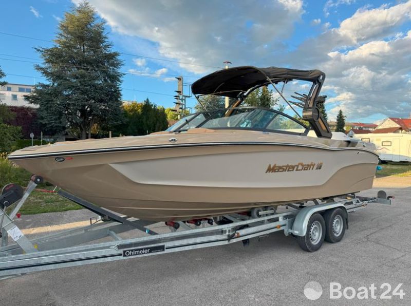 MasterCraft XT23, DAS WAKESURF BOOT
