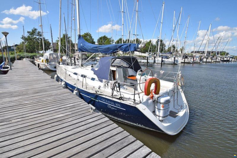 Beneteau Oceanis 393
