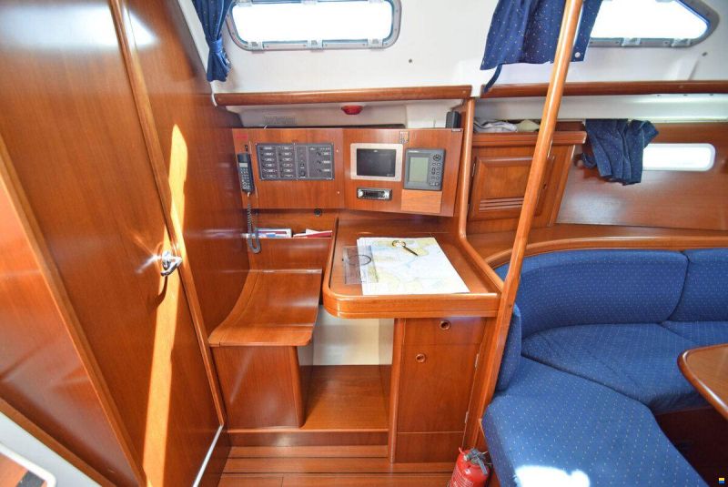 Beneteau Oceanis 393