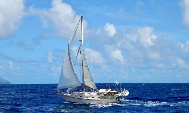 Island Packet 50