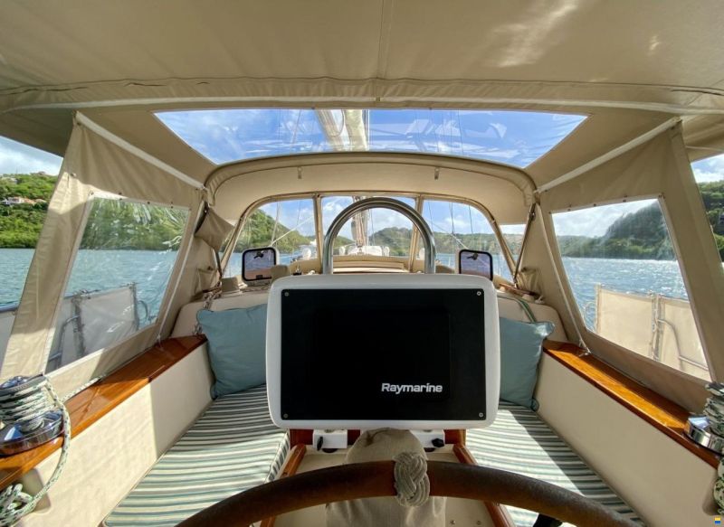 Island Packet 50