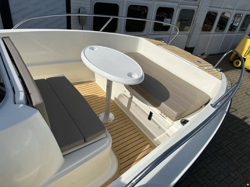 Quicksilver 605 Open