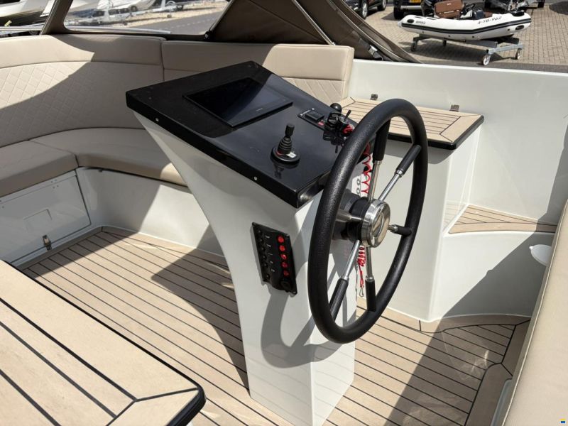 Maxima 630 Tender