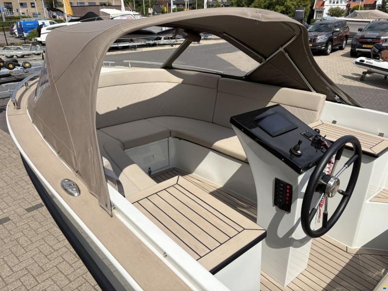 Maxima 630 Tender