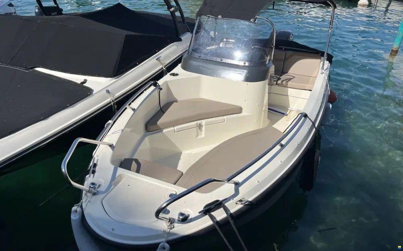 Quicksilver Activ 455 Open