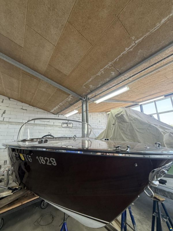 Boesch Acapulco 590
