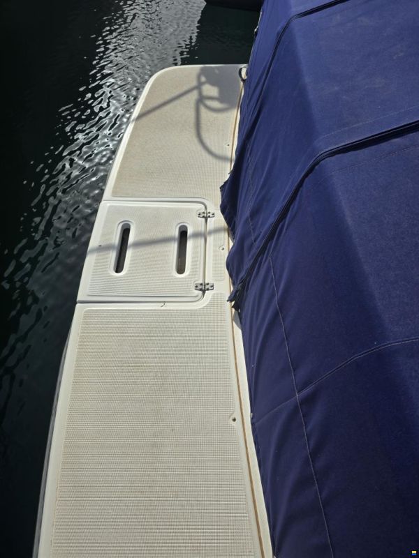 Tiara 2900 Coronet