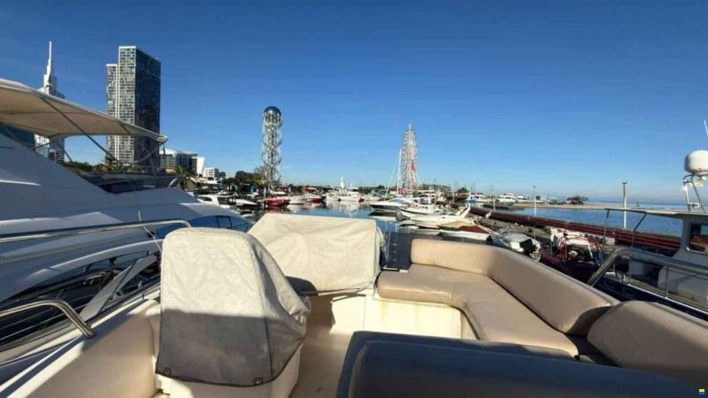 Azimut 40