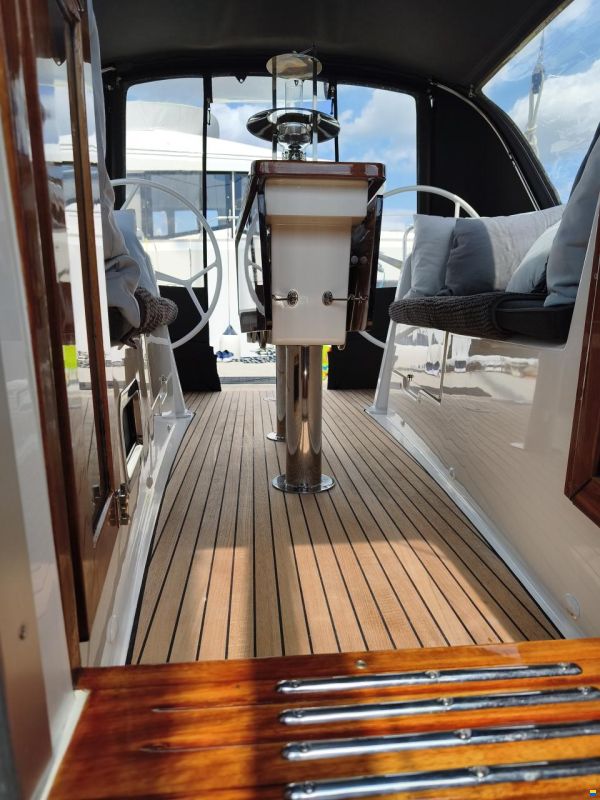 Bavaria 34 Cruiser Style