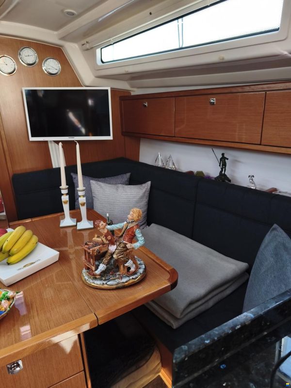 Bavaria 34 Cruiser Style