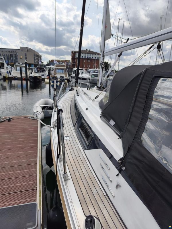 Bavaria 34 Cruiser Style