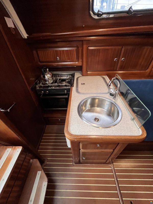 Bavaria 31
