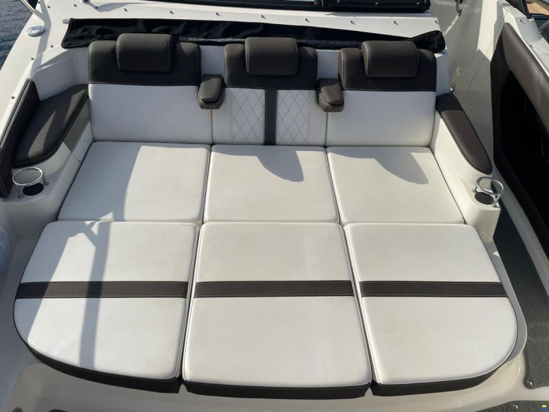 Sea Ray 320 SunDancer