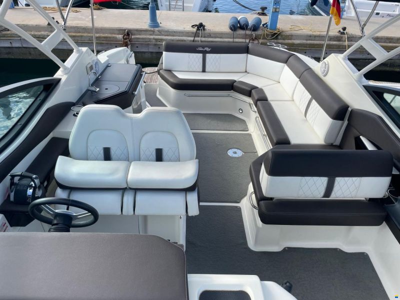 Sea Ray 320 SunDancer