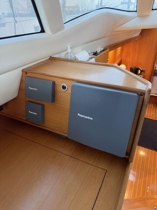 Wauquiez Pilot Saloon 48
