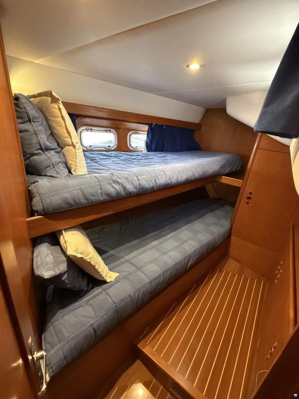 Wauquiez Pilot Saloon 48