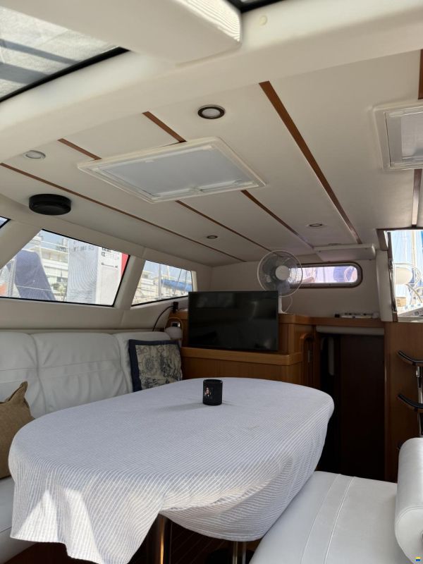 Wauquiez Pilot Saloon 48