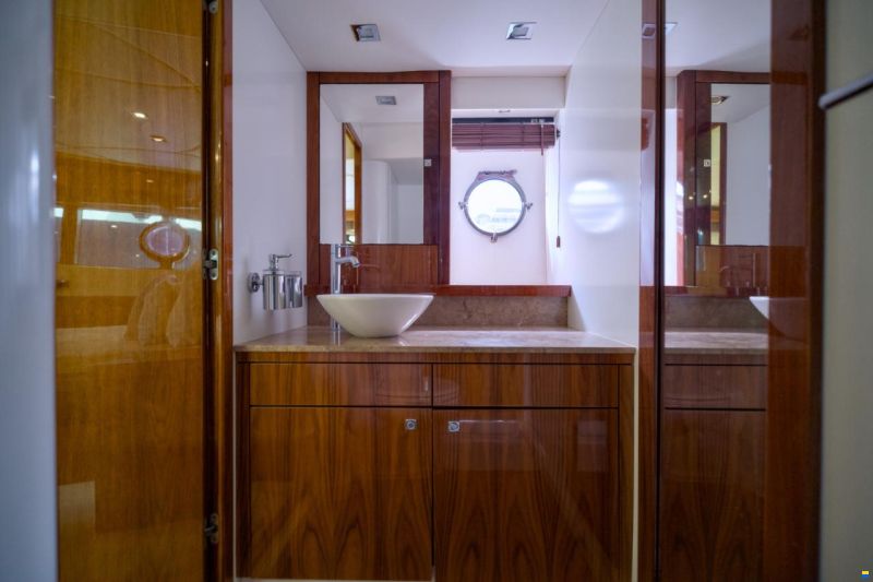 Sunseeker Manhattan 63