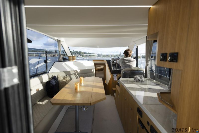 Galeon 360 Fly