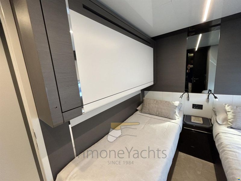 Azimut S8