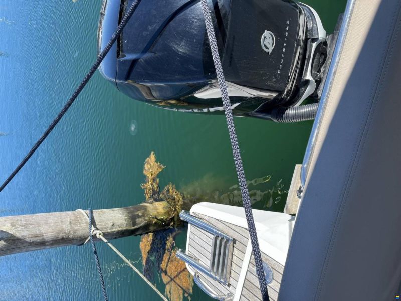 Beneteau Antares 8.80 - 250 Hp Mercury