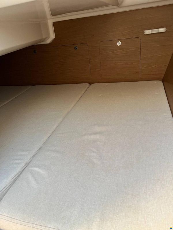 Beneteau Antares 8.80 - 250 Hp Mercury