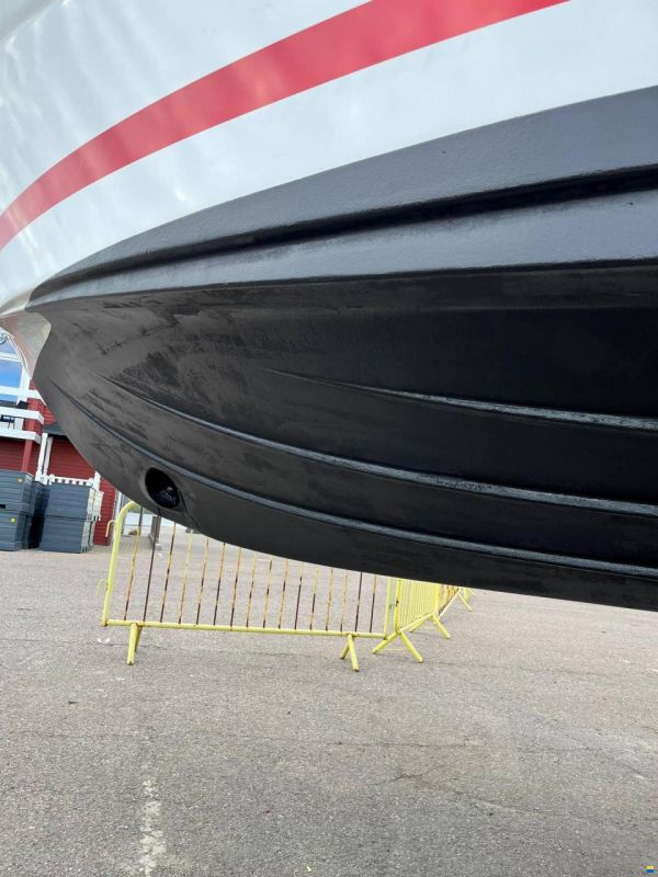 Beneteau Antares 8.80 - 250 Hp Mercury