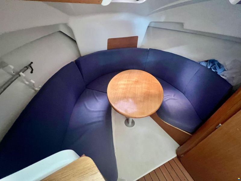Beneteau Antares 7