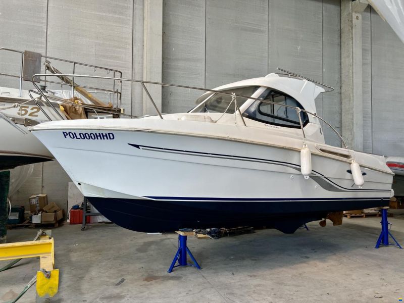 Beneteau Antares 7