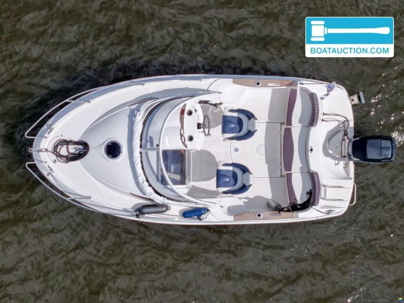 Quicksilver 540 Cabin