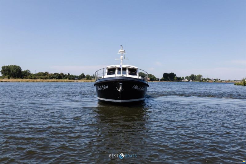 Linssen Grand Sturdy 470 Sedan Wheelhouse