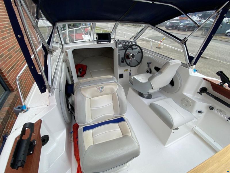 Campion 542 Explorer m/Yamaha F115 hk og Variant