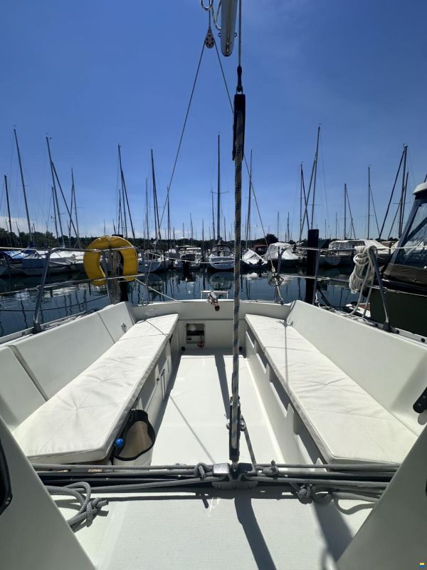 Beneteau First 285