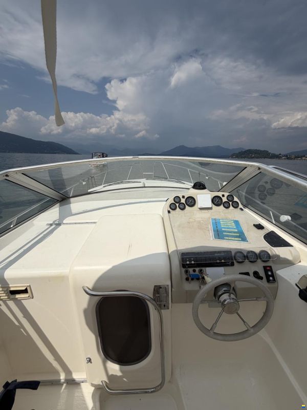Sealine 270 Senator