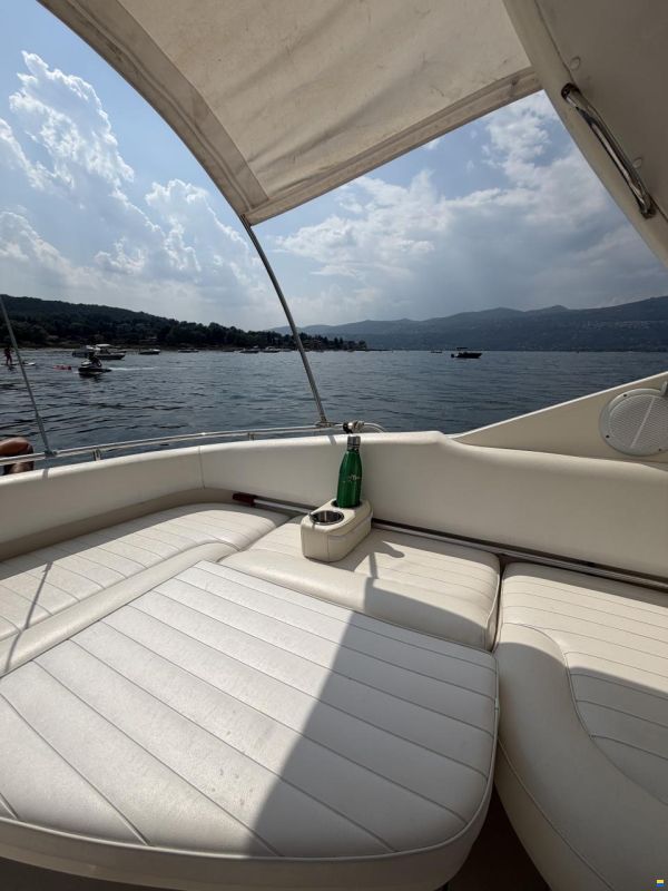 Sealine 270 Senator