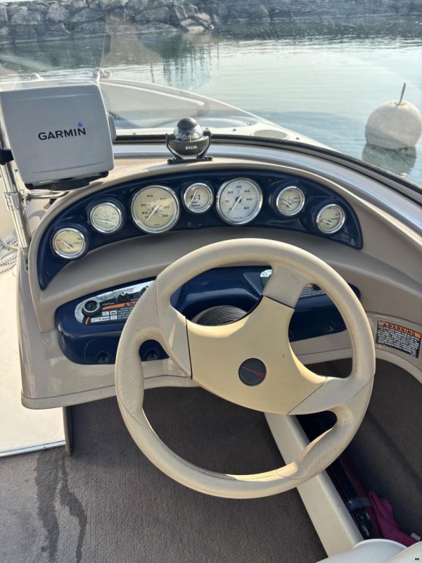 Bayliner 205