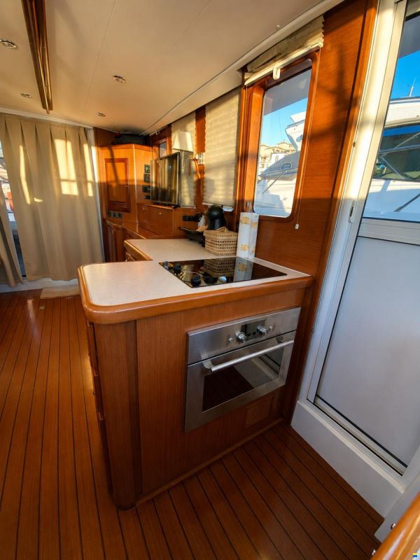 Beneteau Swift Trawler 42