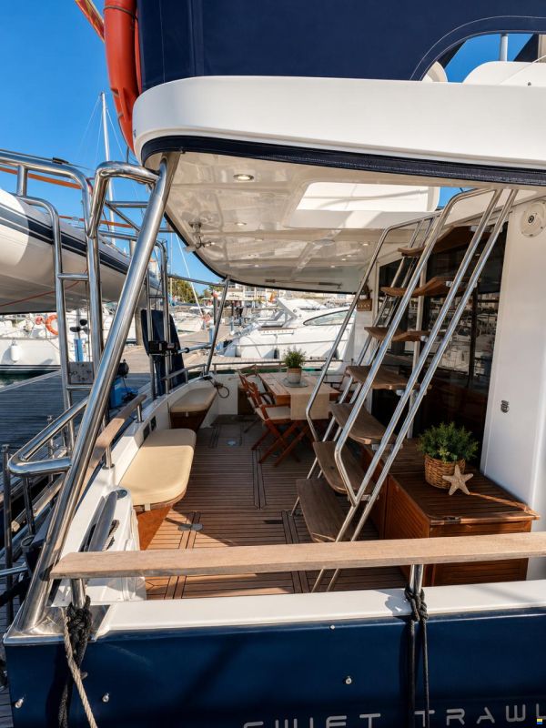 Beneteau Swift Trawler 42
