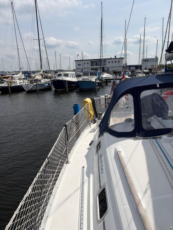 Beneteau Oceanis 331 10,40 x 3,5 x 1,65