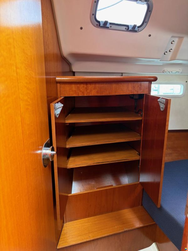 Beneteau Oceanis 331 10,40 x 3,5 x 1,65